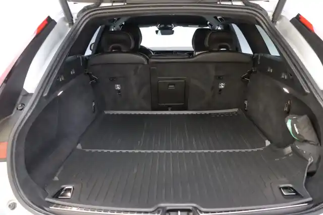Hopea Farmari, Volvo V90 – GRC-765