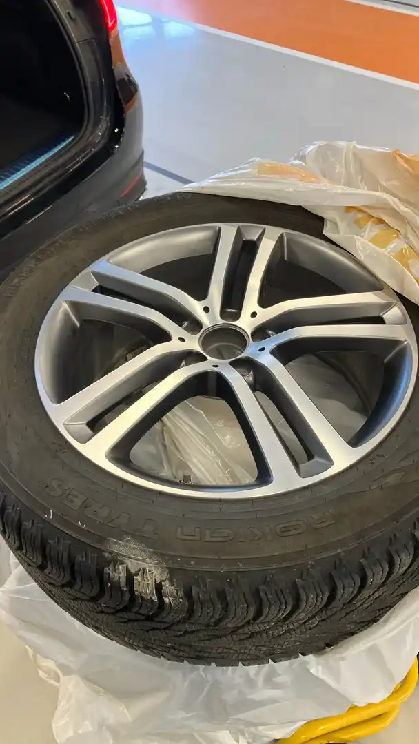 Musta Maastoauto, Mercedes-Benz GLE – GRG-767