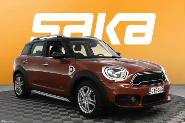 Ruskea Maastoauto, MINI Countryman – GTG-395