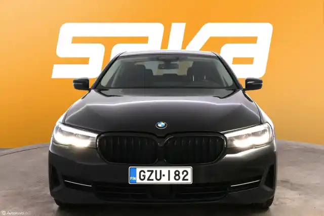 Musta Sedan, BMW 530 – GZU-182