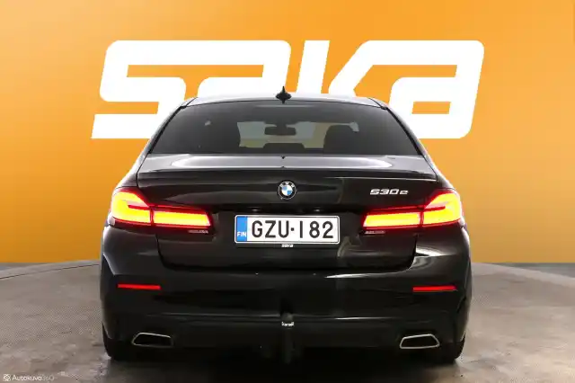 Musta Sedan, BMW 530 – GZU-182