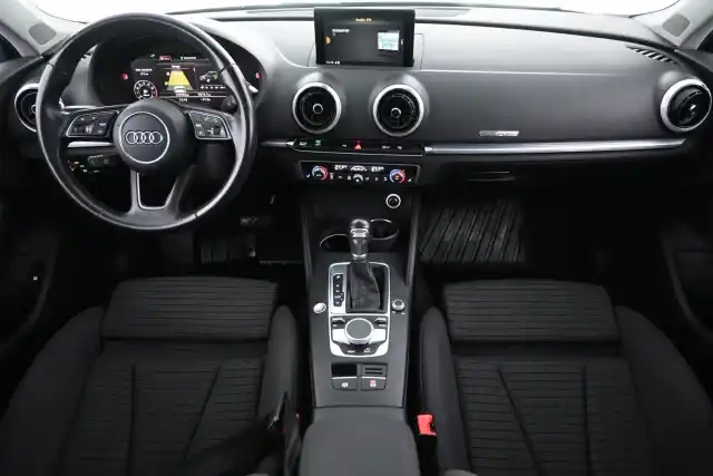 Musta Viistoperä, Audi A3 – GZU-233