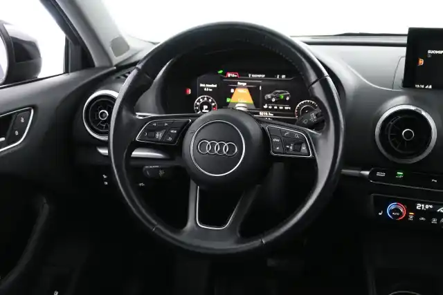 Musta Viistoperä, Audi A3 – GZU-233