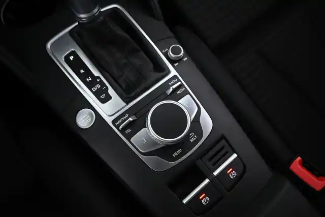 Musta Viistoperä, Audi A3 – GZU-233