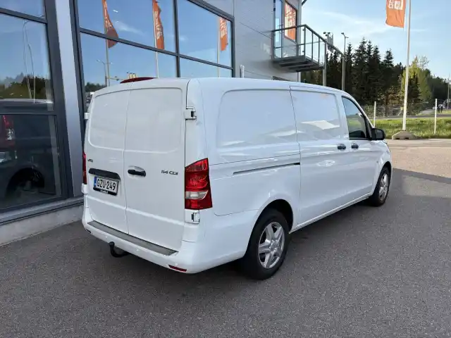 Valkoinen Pakettiauto, Mercedes-Benz Vito – GZU-249