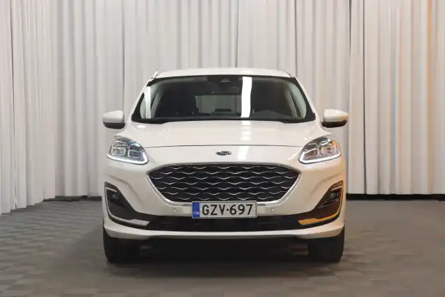 Valkoinen Maastoauto, Ford Kuga – GZV-697