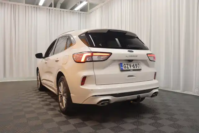 Valkoinen Maastoauto, Ford Kuga – GZV-697