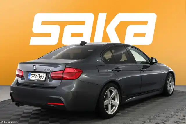  Sedan, BMW 330 – GZX-369