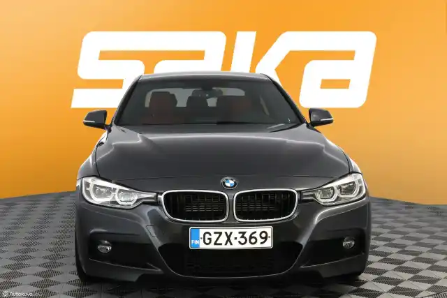  Sedan, BMW 330 – GZX-369