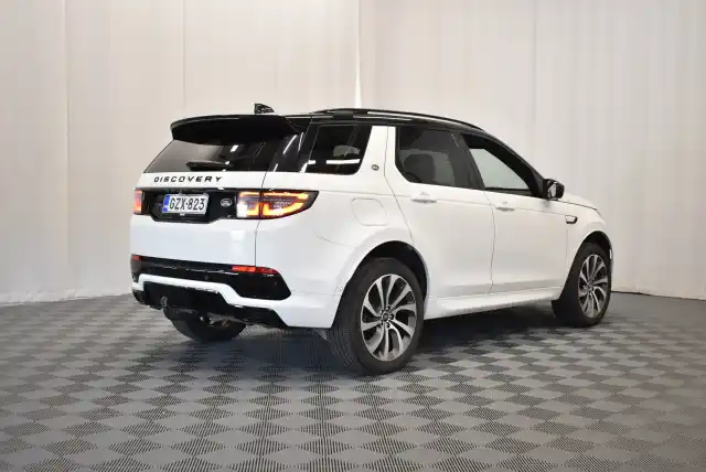 Valkoinen Maastoauto, Land Rover Discovery Sport – GZX-823