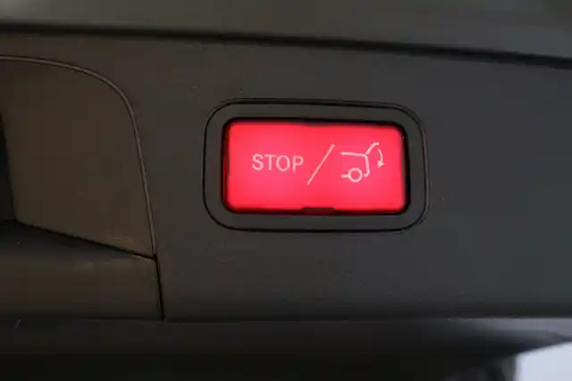 Harmaa Maastoauto, Mercedes-Benz GLC – GZZ-506