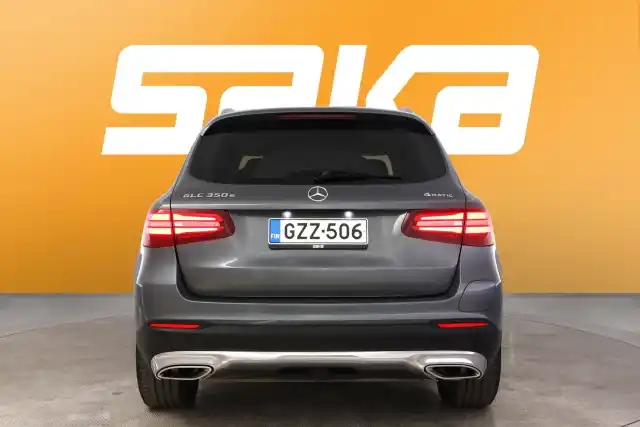 Harmaa Maastoauto, Mercedes-Benz GLC – GZZ-506