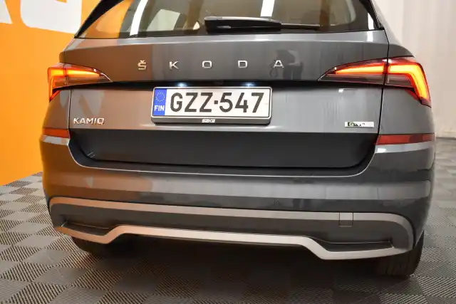 Harmaa Viistoperä, Skoda Kamiq – GZZ-547