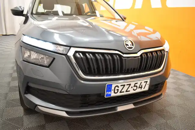 Harmaa Viistoperä, Skoda Kamiq – GZZ-547