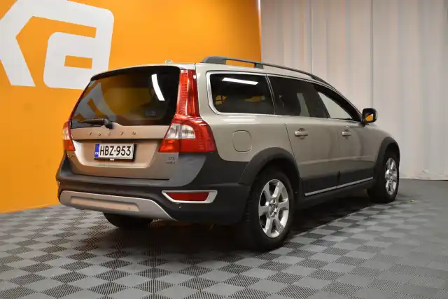 Ruskea Farmari, Volvo XC70 – HBZ-953