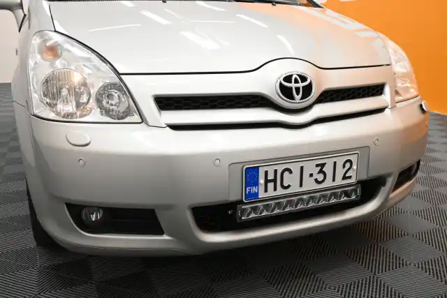 Hopea Farmari, Toyota Corolla Verso – HCI-312