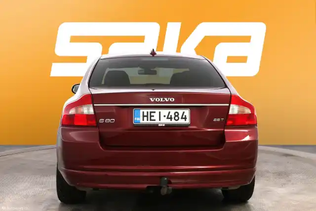 Punainen Sedan, Volvo S80 – HEI-484