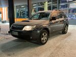 Harmaa Maastoauto, Subaru Forester – HEY-712, kuva 1