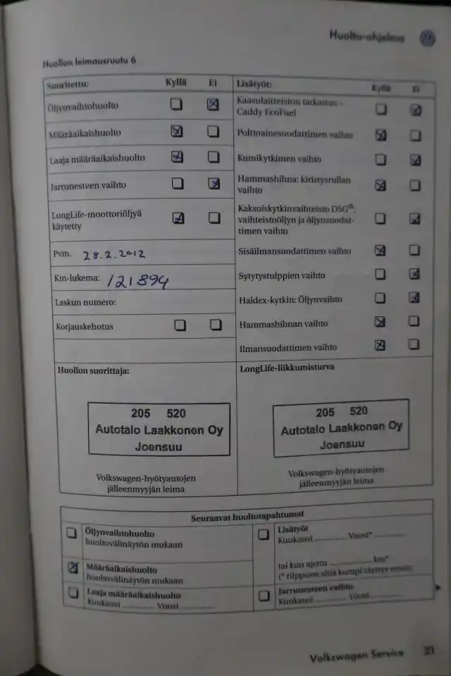 Valkoinen Pakettiauto, Volkswagen Transporter – HEZ-609