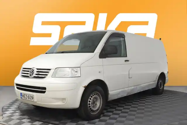 Valkoinen Pakettiauto, Volkswagen Transporter – HEZ-609