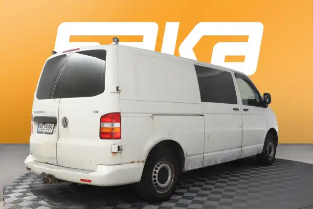 Valkoinen Pakettiauto, Volkswagen Transporter – HEZ-609