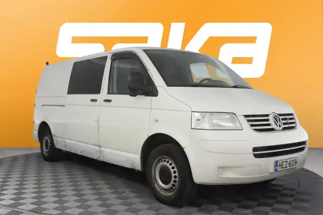 Valkoinen Pakettiauto, Volkswagen Transporter – HEZ-609