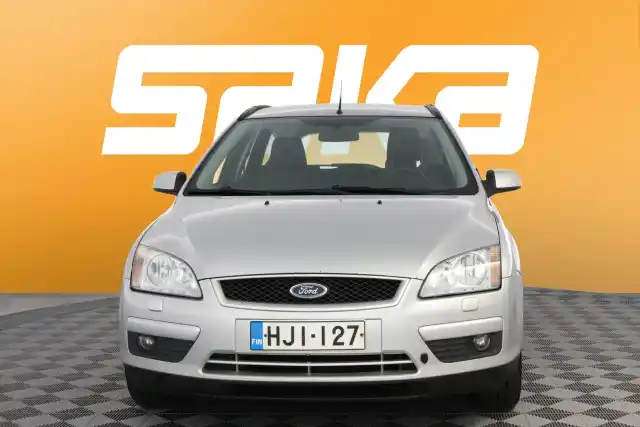 Harmaa Farmari, Ford Focus – HJI-127