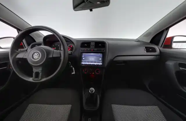 Punainen Viistoperä, Volkswagen Polo – HKY-534