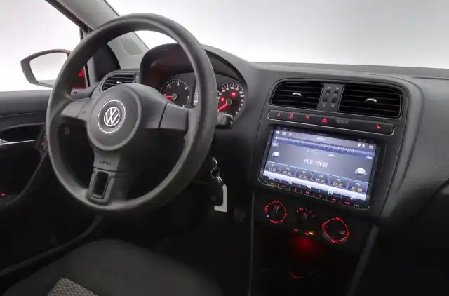 Punainen Viistoperä, Volkswagen Polo – HKY-534