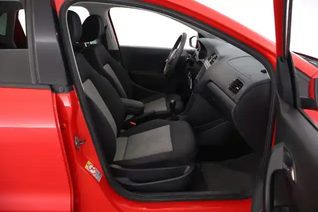Punainen Viistoperä, Volkswagen Polo – HKY-534
