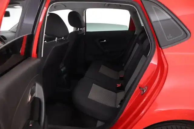 Punainen Viistoperä, Volkswagen Polo – HKY-534