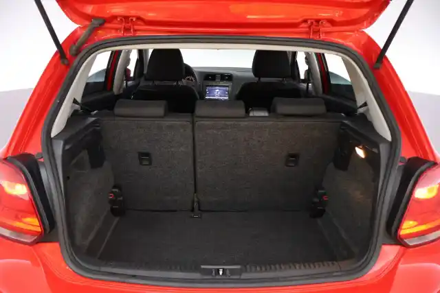 Punainen Viistoperä, Volkswagen Polo – HKY-534