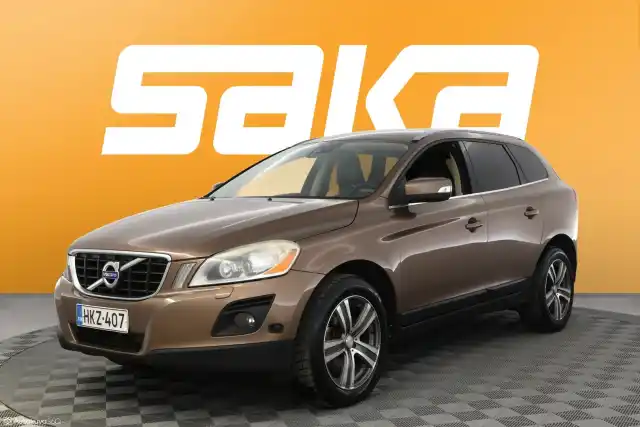 Ruskea Maastoauto, Volvo XC60 – HKZ-407