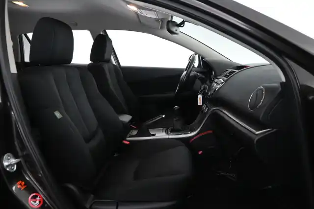 Harmaa Farmari, Mazda 6 – HLZ-315