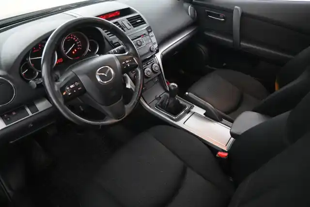 Harmaa Farmari, Mazda 6 – HLZ-315