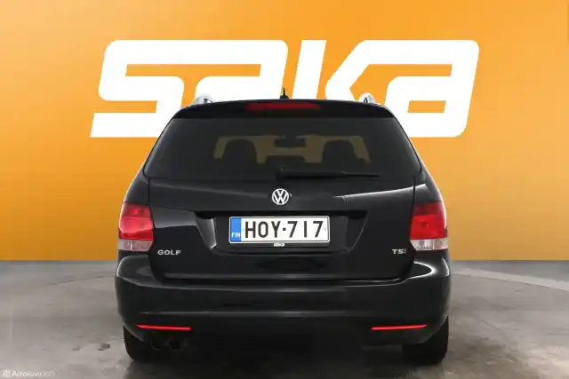 Musta Farmari, Volkswagen Golf – HOY-717