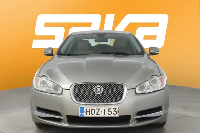 Ruskea (beige) Sedan, Jaguar XF – HOZ-153