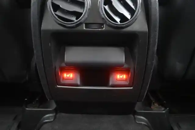 Ruskea (beige) Maastoauto, Land Rover Range Rover Sport – HRG-501