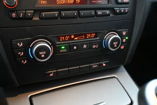 Harmaa Sedan, BMW 318 – HRI-892