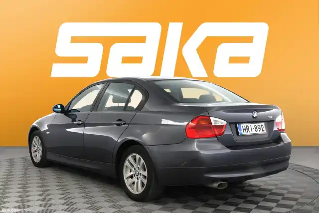 Harmaa Sedan, BMW 318 – HRI-892