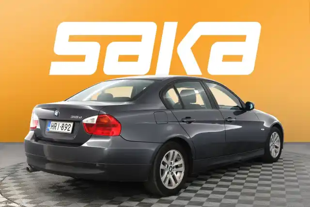 Harmaa Sedan, BMW 318 – HRI-892
