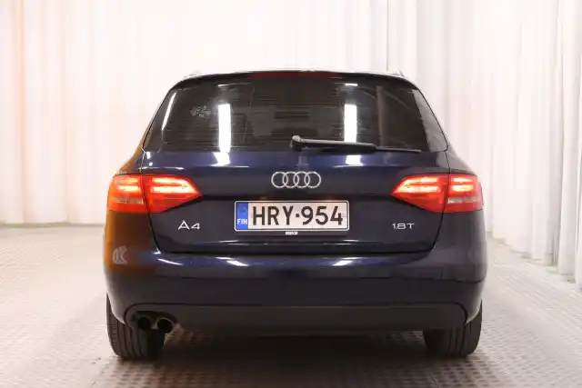 Sininen Farmari, Audi A4 – HRY-954