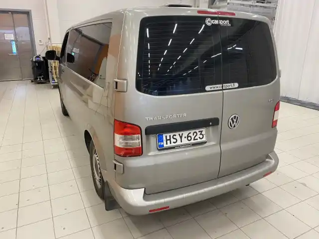 Ruskea Tila-auto, Volkswagen Transporter – HSY-623
