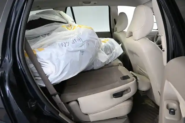 Sininen Farmari, Volvo XC90 – HUF-684