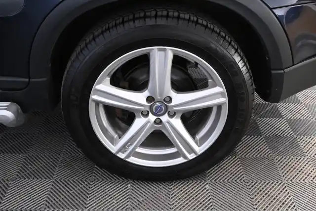 Sininen Farmari, Volvo XC90 – HUF-684