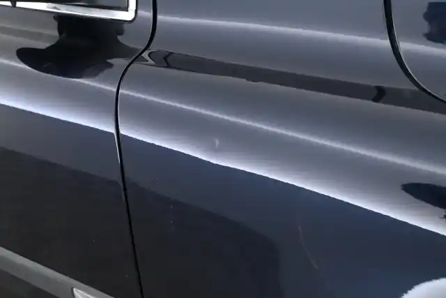Sininen Farmari, Volvo XC90 – HUF-684