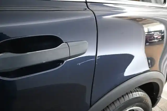 Sininen Farmari, Volvo XC90 – HUF-684