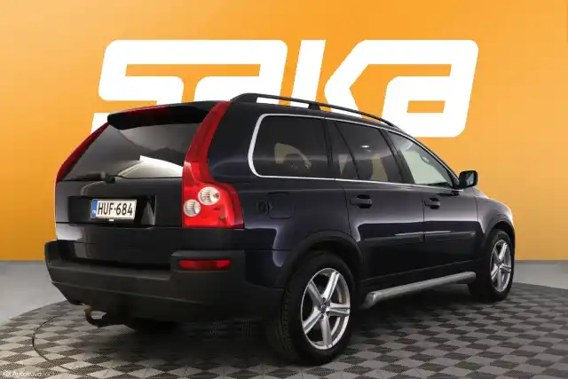 Sininen Farmari, Volvo XC90 – HUF-684