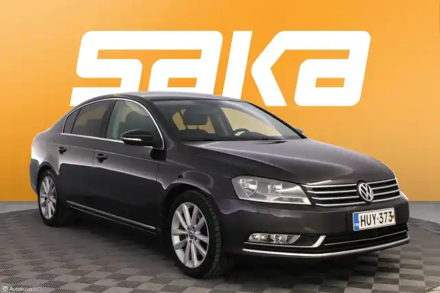 Ruskea Sedan, Volkswagen Passat – HUY-373