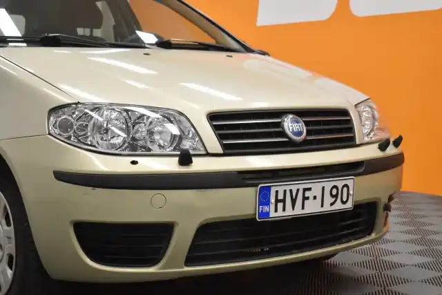 Ruskea (beige) Viistoperä, Fiat Punto – HVF-190